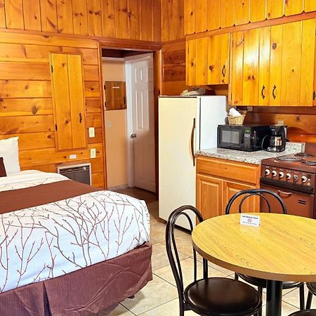 Apple Inn Motel Chelan Exteriör bild