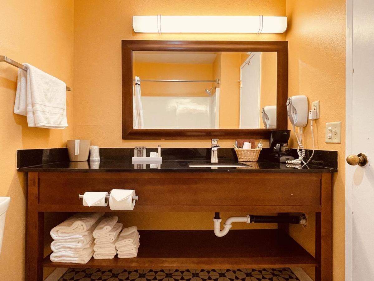 Apple Inn Motel Chelan Exteriör bild