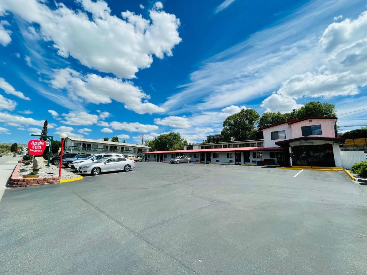 Apple Inn Motel Chelan Exteriör bild